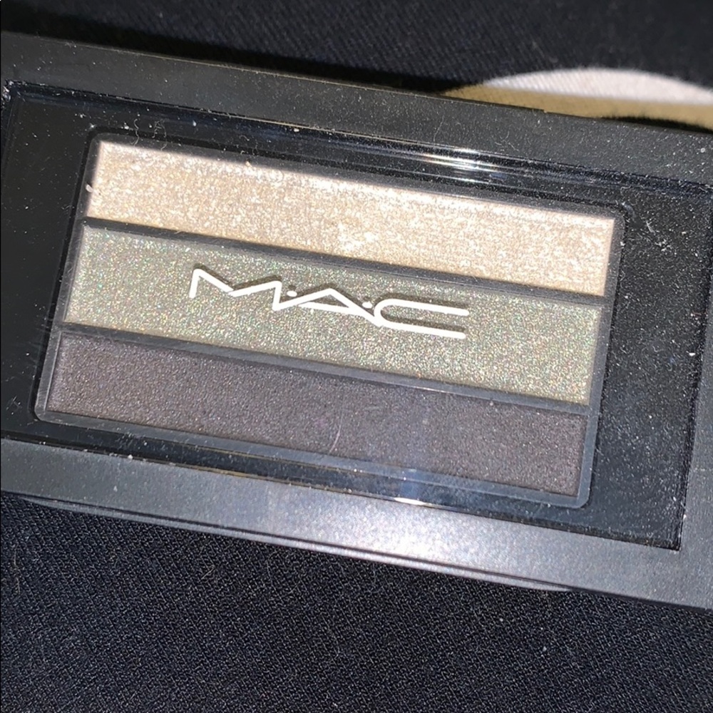 Mac eyeshadow